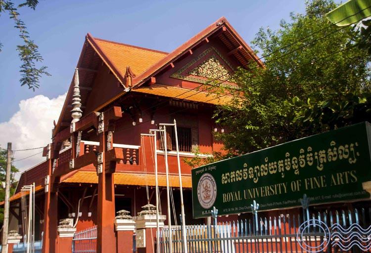 សិល្បៈ​បុរាណ​មួយ​ចំនួន​ប្រឈម​នឹង​បញ្ហា​គ្មាន​សិស្ស​ចូល​រៀន – Koh Santepheap Daily