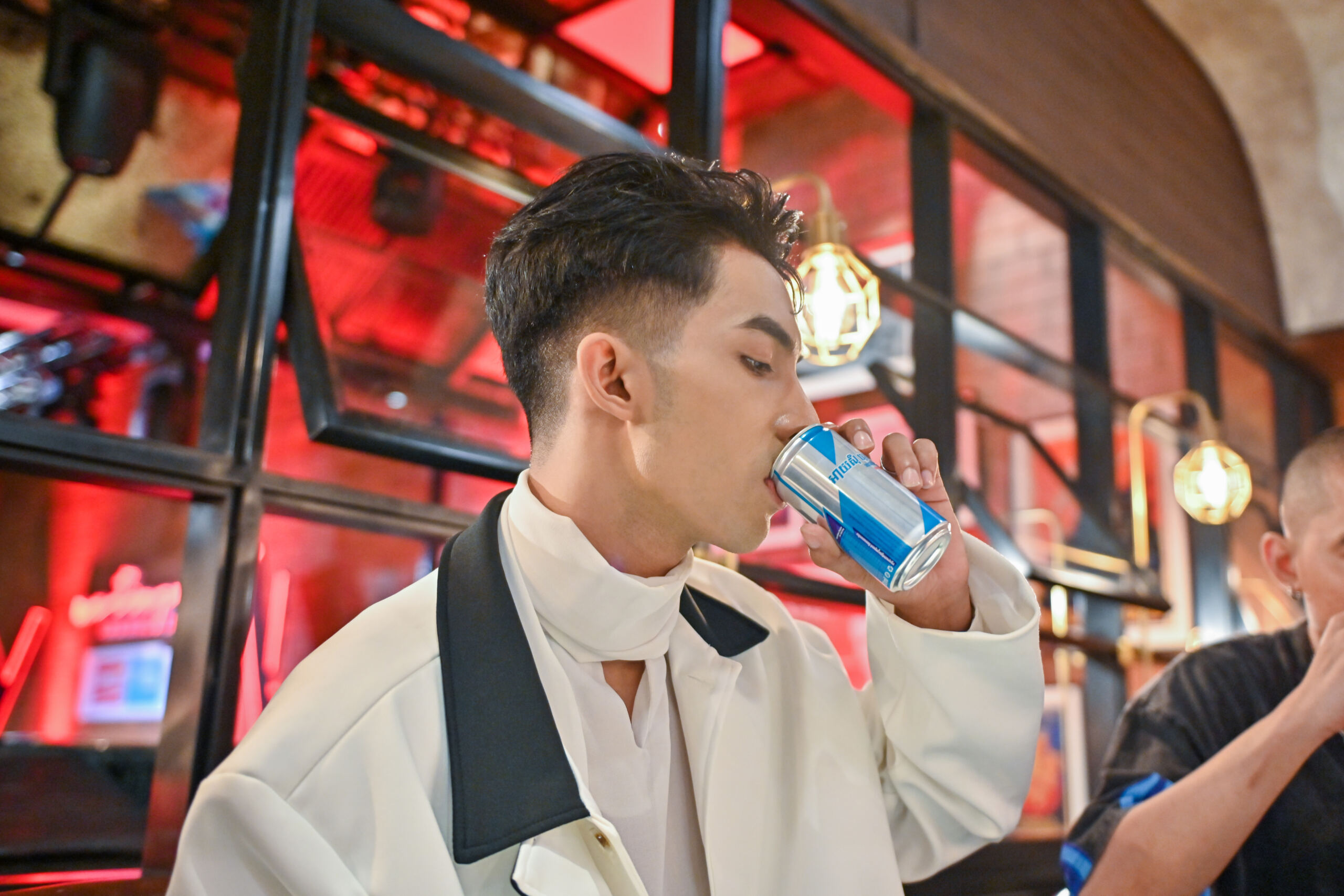 Tez va gazablangan yalangoch porno filmidan Letty