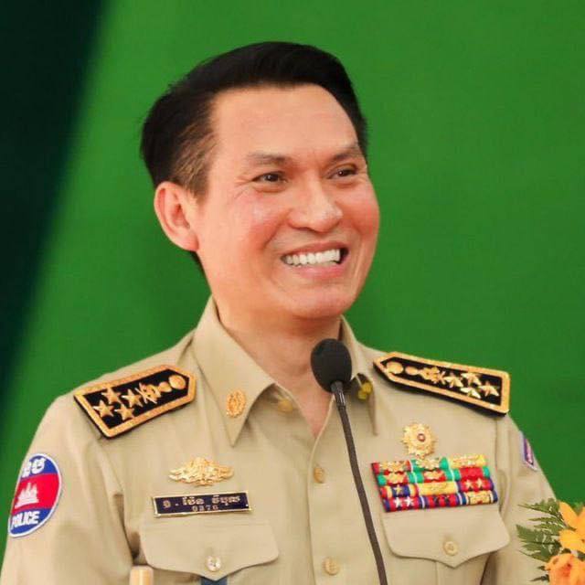 ប្រមុខ​​​រដ្ឋ​​​​​ស្តីទី​ តែងតាំង​នាយឧត្តមសេនីយ៍  ជាអតីត​អគ្គស្នងការរង​នគរបាលជាតិ ប៉ែន វិបុល  ជារដ្ឋមន្ត្រីប្រតិភូអមនាយករដ្ឋមន្ត្រី​ ទី៣០ ...