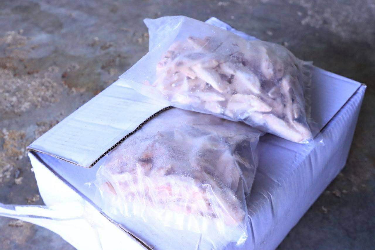 សាច់ខុសច្បាប់