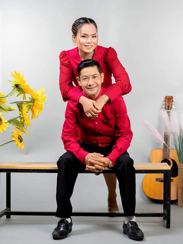 នាយ តាក់ ស៊ី