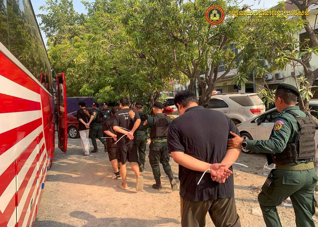 ការបណ្តេញជនជាតិចិន