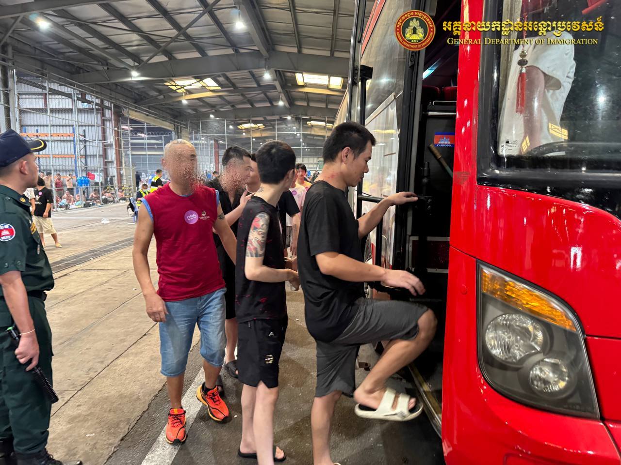 ការបណ្តេញជនជាតិចិន
